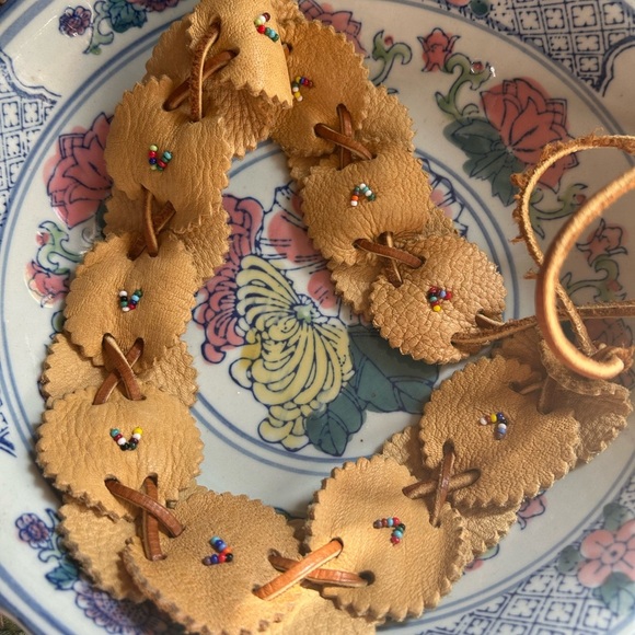 Handcrafted Native American Beaded Tan Leather Tie Headband Headrest - Picture 1 of 15